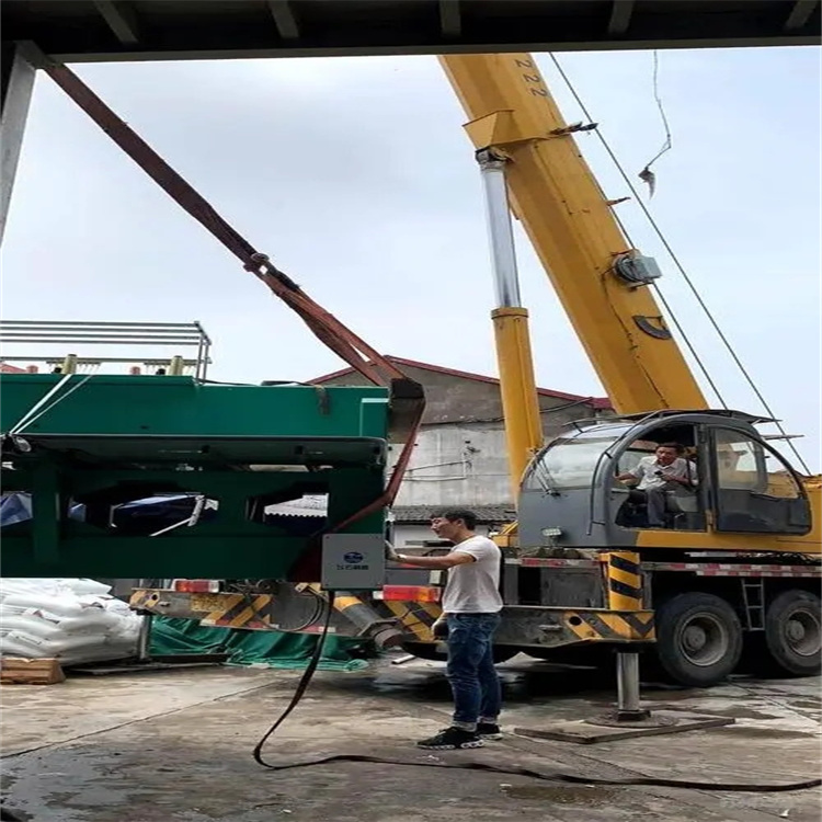 随州注意大型吊车出租使用以及应该怎样正确维护