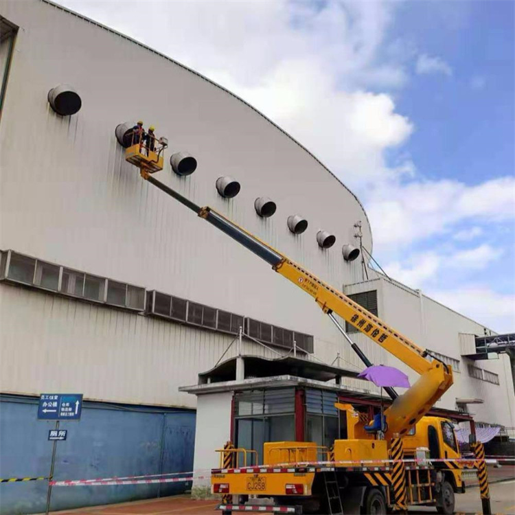 随州高空作业车出租服务：专业广告牌安装解决方案